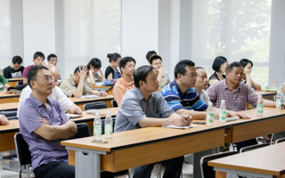 王志英:培养计算思维是振兴大学计算机教育的途径