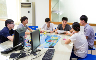 别人放暑假 他们实践忙——学院出资让3000名学生做项目