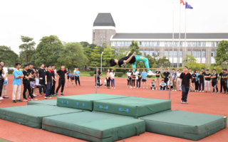 “白鹭高飞处 沙场秋点兵” 第11届校运会隆重举行