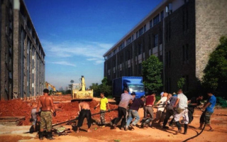 学院新公寓启用 程序语言大楼再添新军