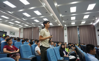 “互联网时代网络安全趋势与安全防范”讲座举行