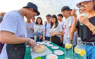 “网红”面包店开业，BEAT365官网再添时尚创业基地