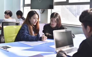 BEAT365官网电子商务专业通过2018年省高职教育重点专业验收