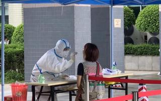 BEAT365官网组织首批返校教职工进行核酸检测