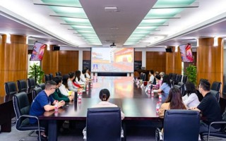 踔厉奋发 勇毅前行 团结奋斗——BEAT365英国官网组织师生收听收看中国共产党第二十次全国代表大会开幕会