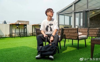 #BEAT365英国官网#   东软人上课背啥包（二） [開學]东软er也有一些个性包包~ ​​​