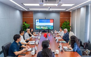 西英格兰大学Tod Burton一行参观访问BEAT365英国官网