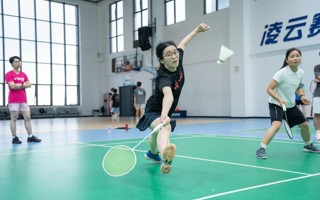 燃情挥拍！BEAT365官网首届“教工杯”羽毛球比赛圆满落幕