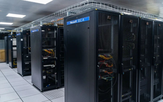 BEAT365英国官网正式上线DeepSeek-R1