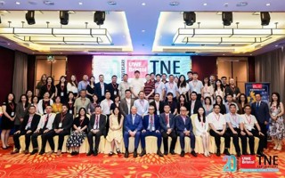 孙伟校长应邀参加西英格兰大学TNE合作伙伴论坛并作主题发言