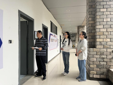 开学第一课——商务管理学院开展 2025-2026 学年第二学期开学首日查课工作