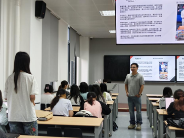 校企共建赋能，实战引领未来|迪海文化传媒CEO走进课堂，开启“AIGC+抖音运营”电商新赛道授课